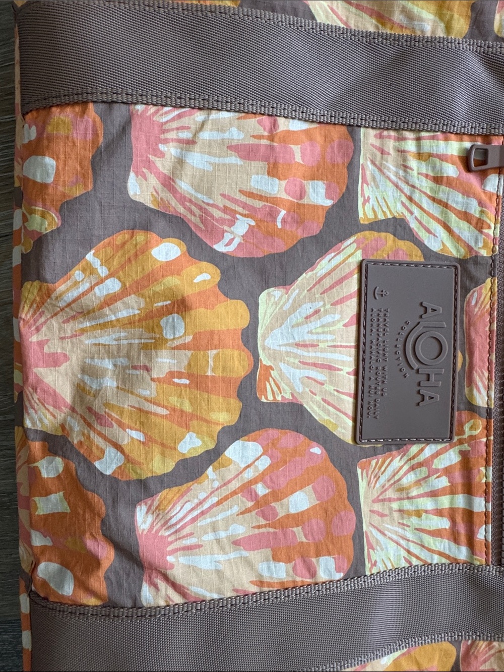 NWOT ALOHA Collection Nylon Tote, Sunrise Shell - Picture 5 of 6